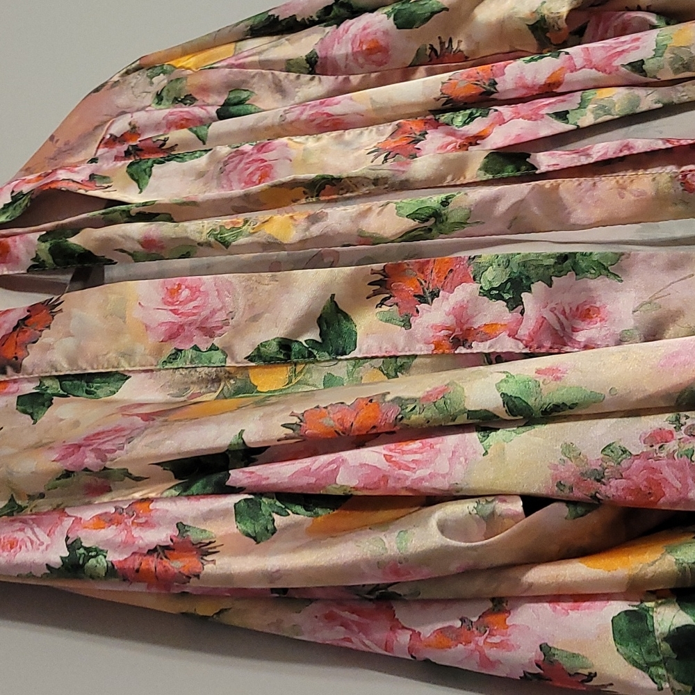 Bride Floral Robe - Picture 7 of 9